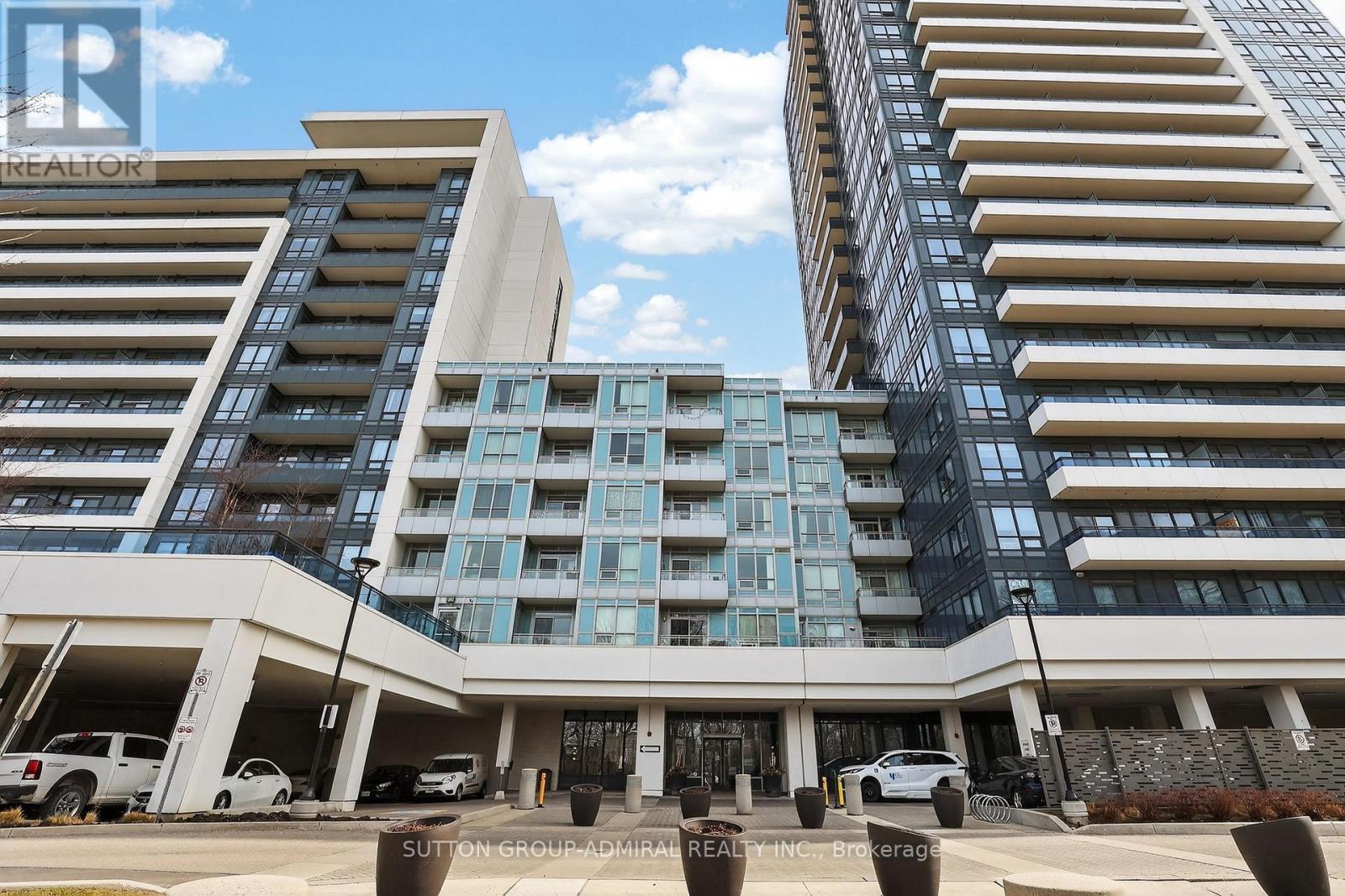 316 - 7900 Bathurst Street, Vaughan, Ontario  L4J 0J9 - Photo 2 - N12878480