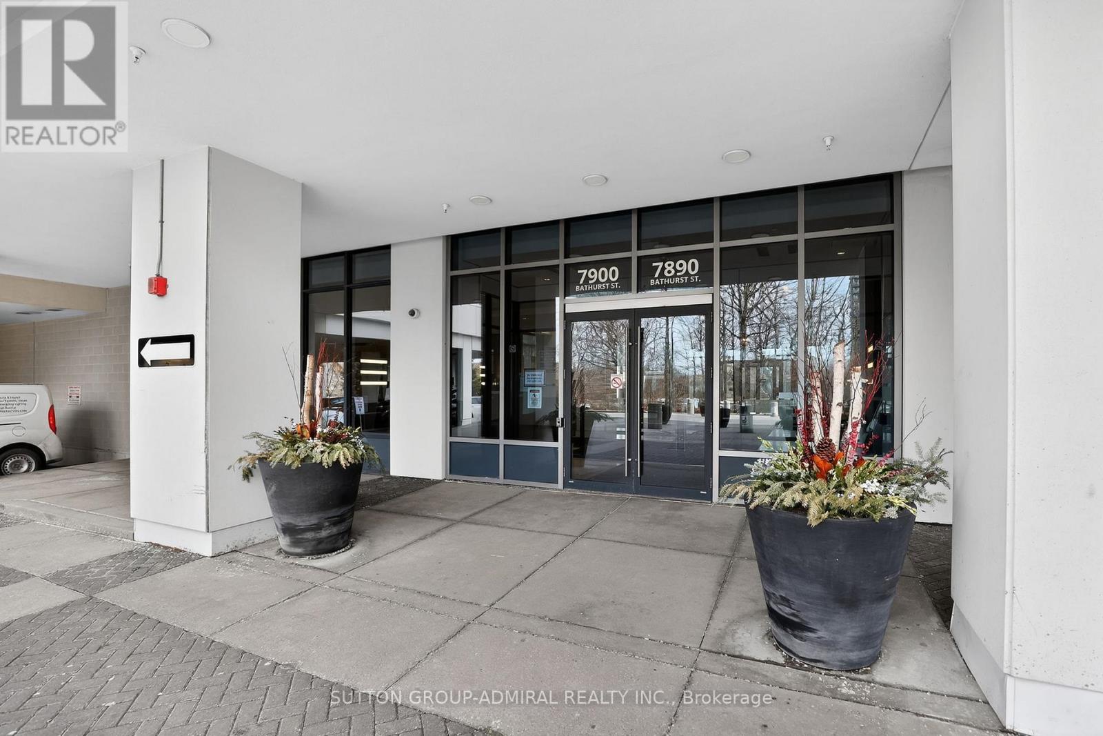 316 - 7900 Bathurst Street, Vaughan, Ontario  L4J 0J9 - Photo 3 - N12878480