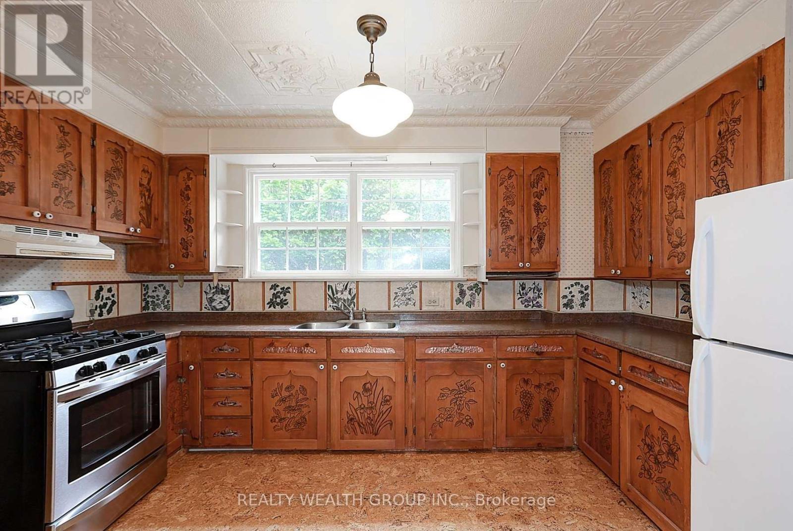 460 Main Street, King, Ontario  L0G 1T0 - Photo 3 - N12878488