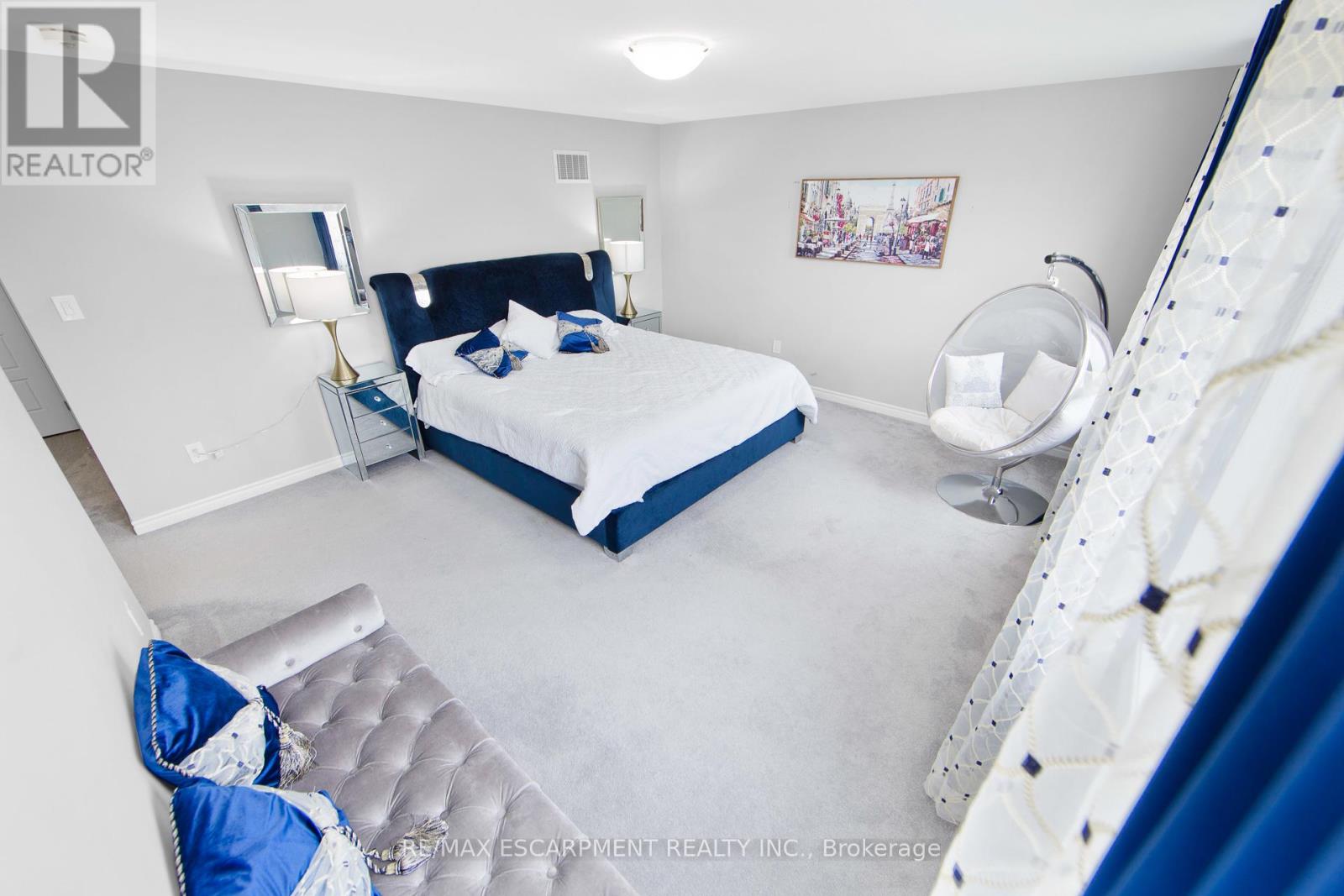 307 Hinton Terrace, Milton, Ontario  L9E 1C8 - Photo 17 - W12878412