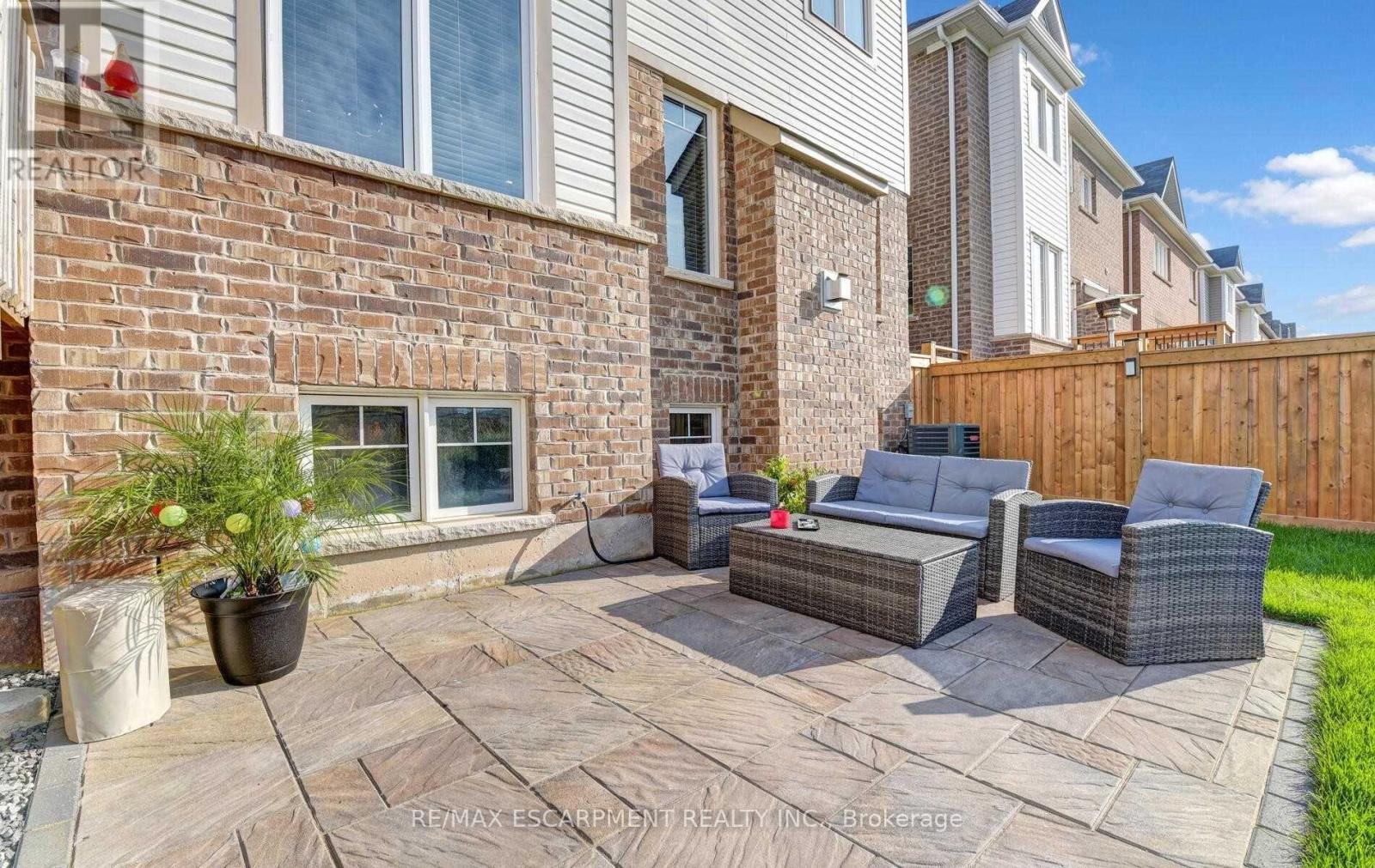 307 Hinton Terrace, Milton, Ontario  L9E 1C8 - Photo 33 - W12878412