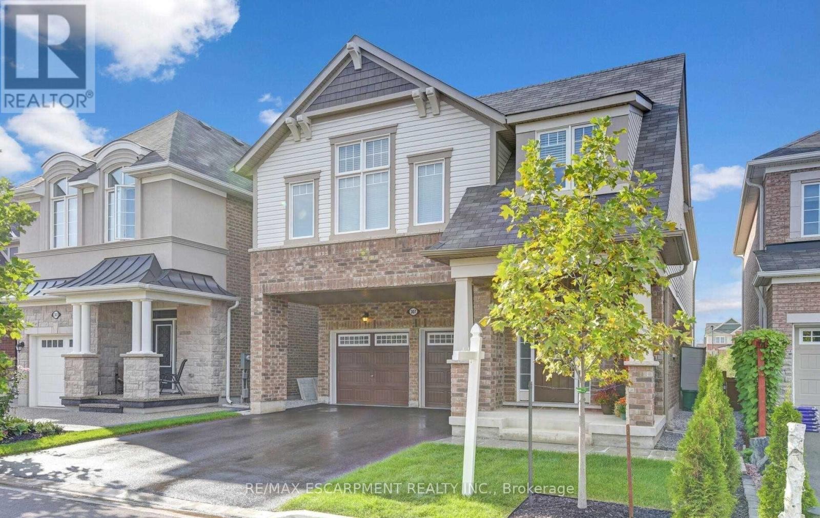 307 Hinton Terrace, Milton, Ontario  L9E 1C8 - Photo 5 - W12878412