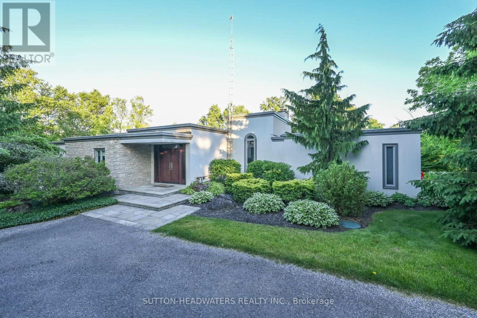 30 CEDAR DRIVE, Caledon, Ontario