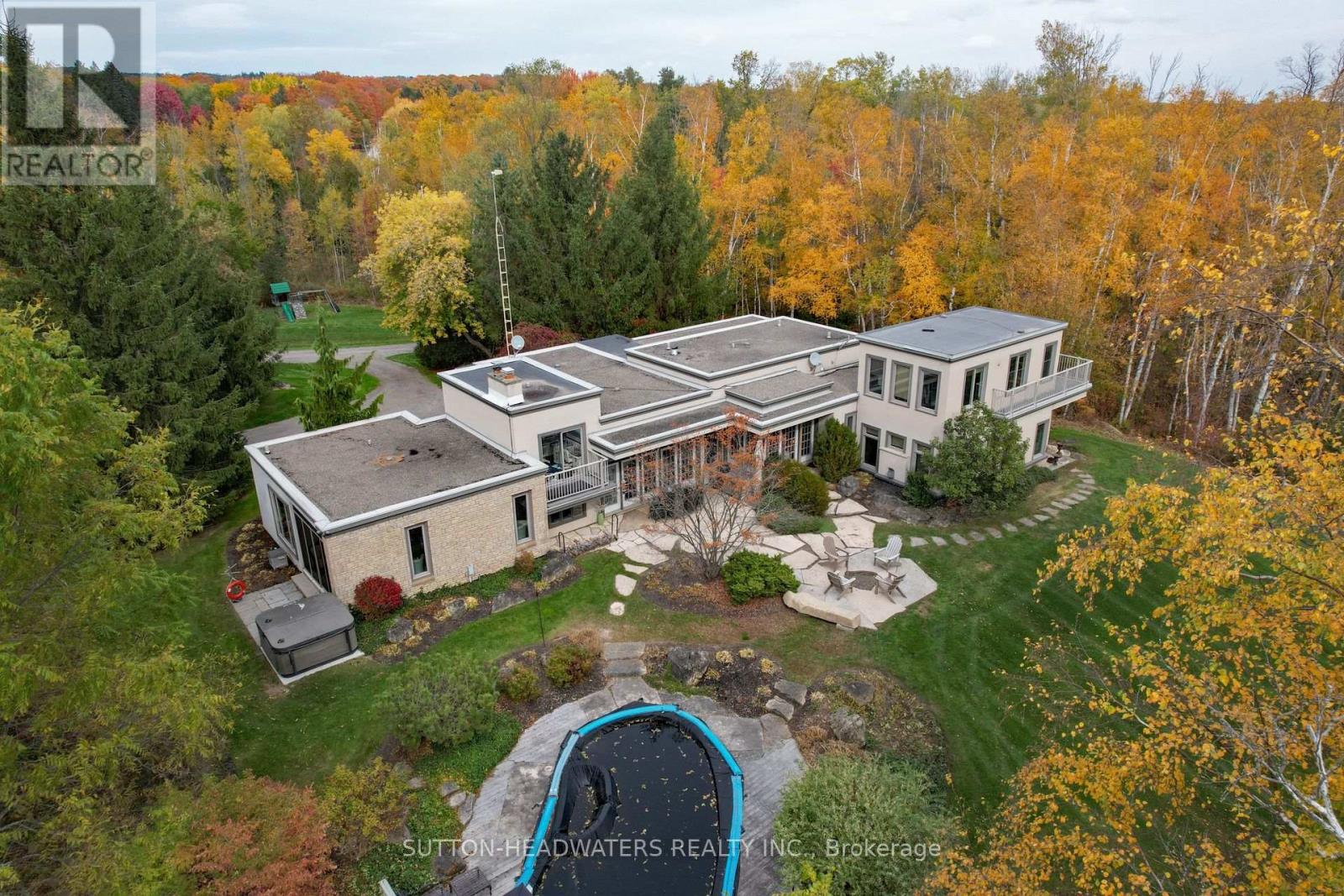 30 Cedar Drive, Caledon, Ontario  L7K 1H6 - Photo 4 - W12878420