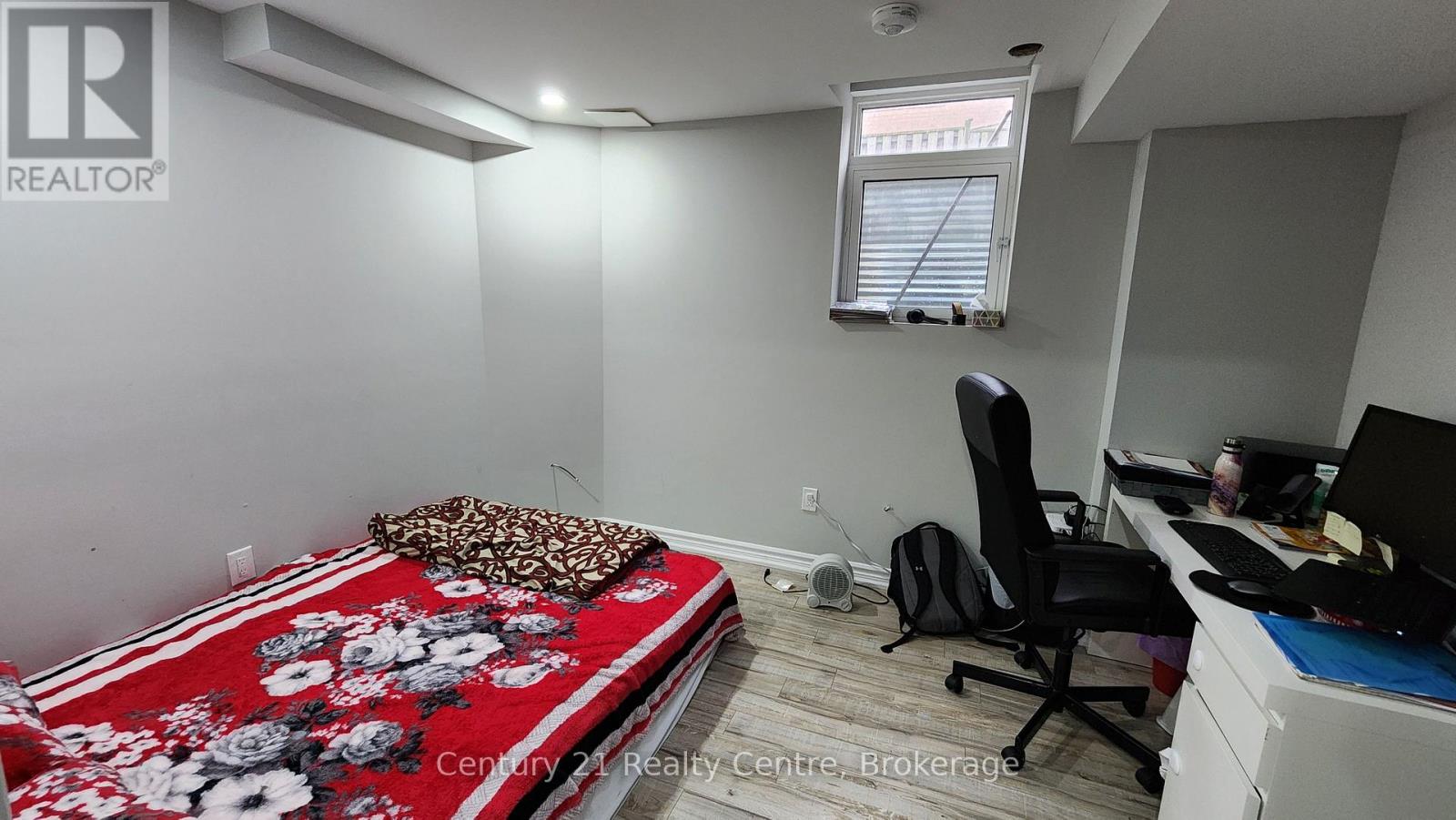 17 Vermont Road, Brampton (Fletcher's Meadow), Ontario  L7A 3G3 - Photo 21 - W12878440