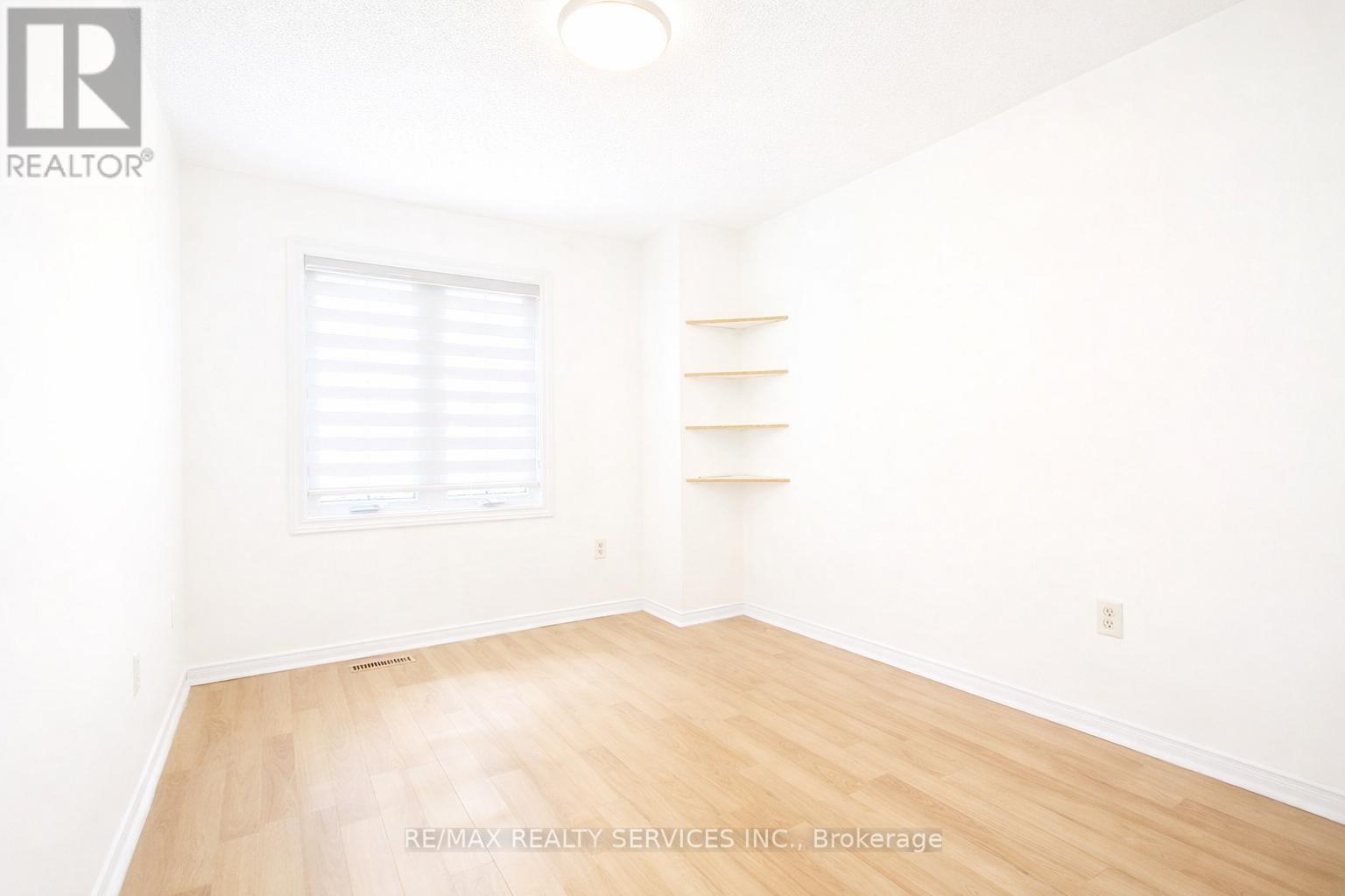 11 - 35 Ceremonial Drive, Mississauga, Ontario  L5R 3G6 - Photo 12 - W12878442