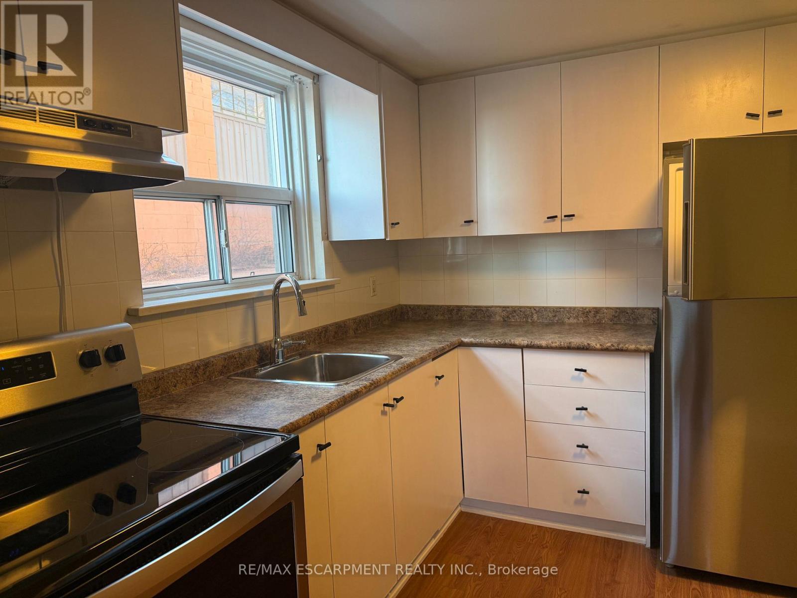 1 - 122 Portland Street, Toronto, Ontario  M8Y 1B2 - Photo 6 - W12878478