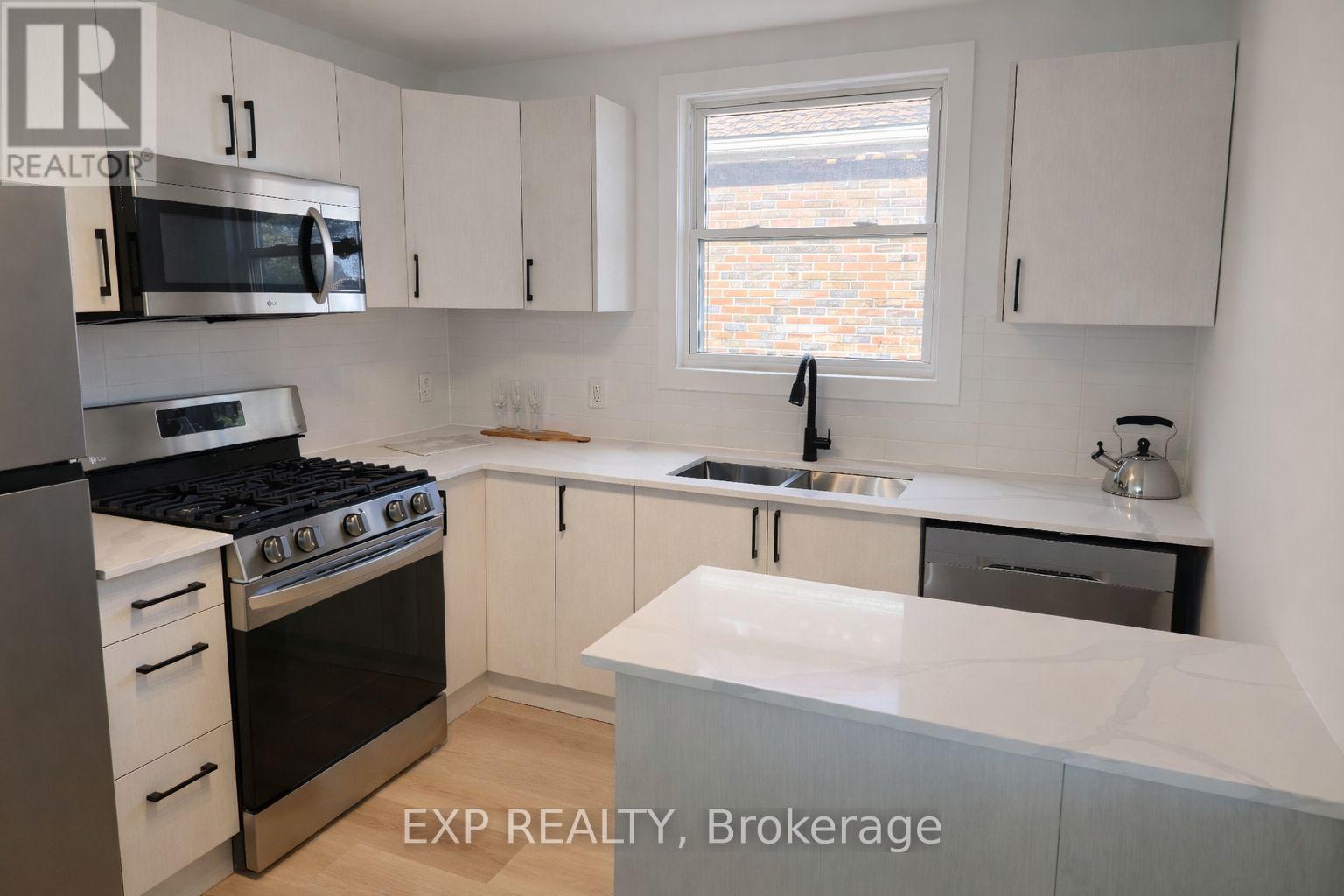 41 Cameron Avenue S, Hamilton, Ontario  L8K 2X1 - Photo 6 - X12878424