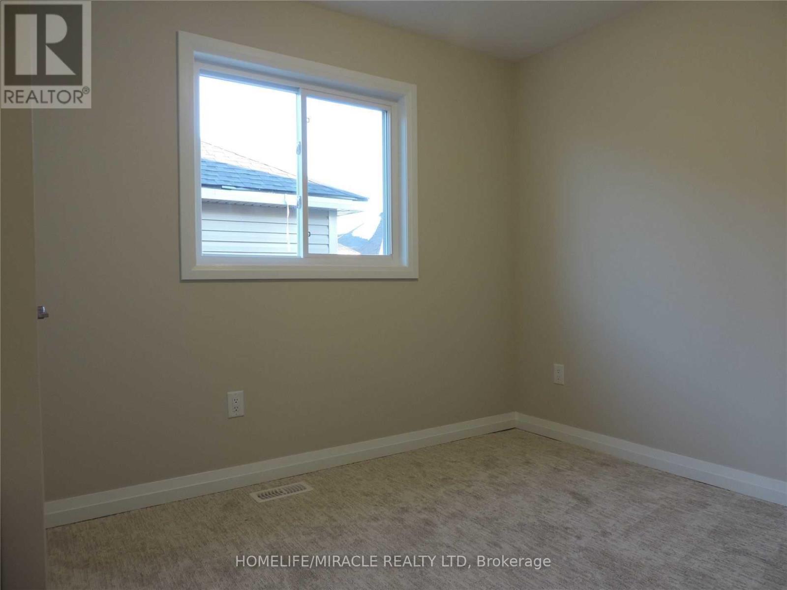 4266 Shuttleworth Drive, Niagara Falls (Lyons Creek), Ontario  L2G 3R6 - Photo 18 - X12878486