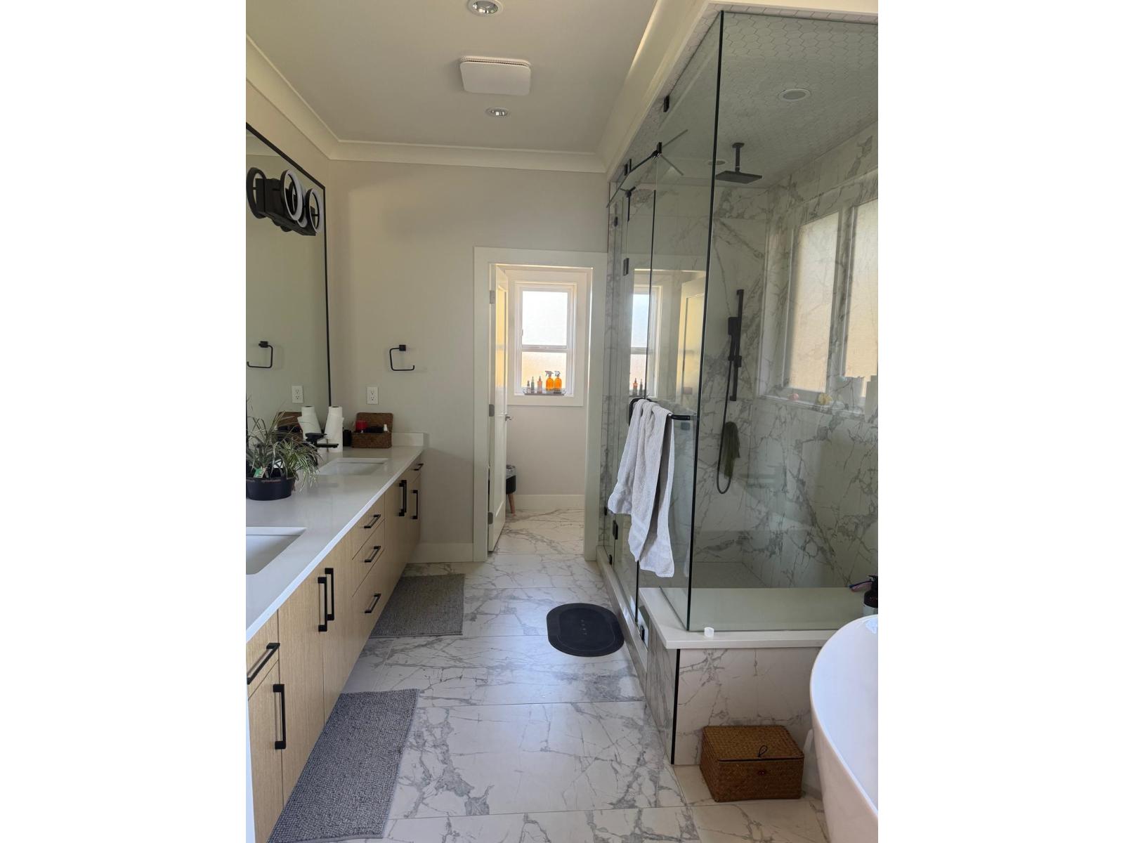 15655 77b Avenue, Surrey, British Columbia  V3S 3P9 - Photo 11 - R3099415