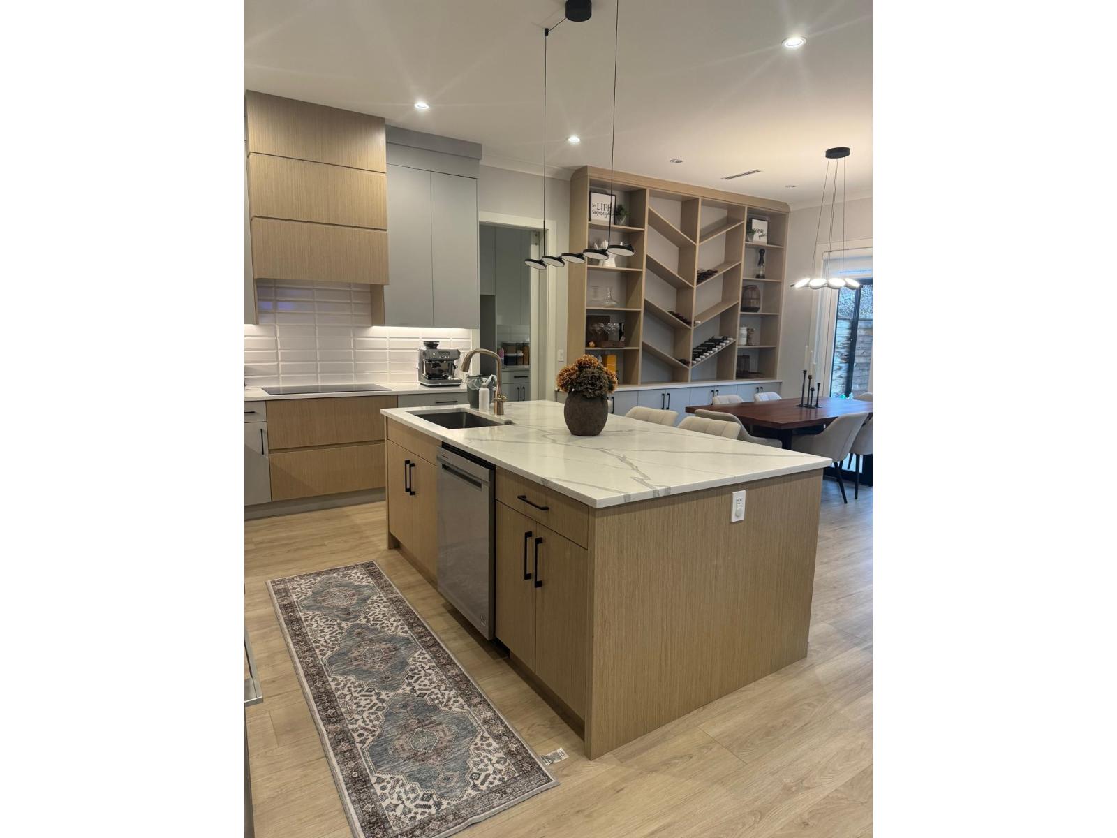 15655 77b Avenue, Surrey, British Columbia  V3S 3P9 - Photo 2 - R3099415