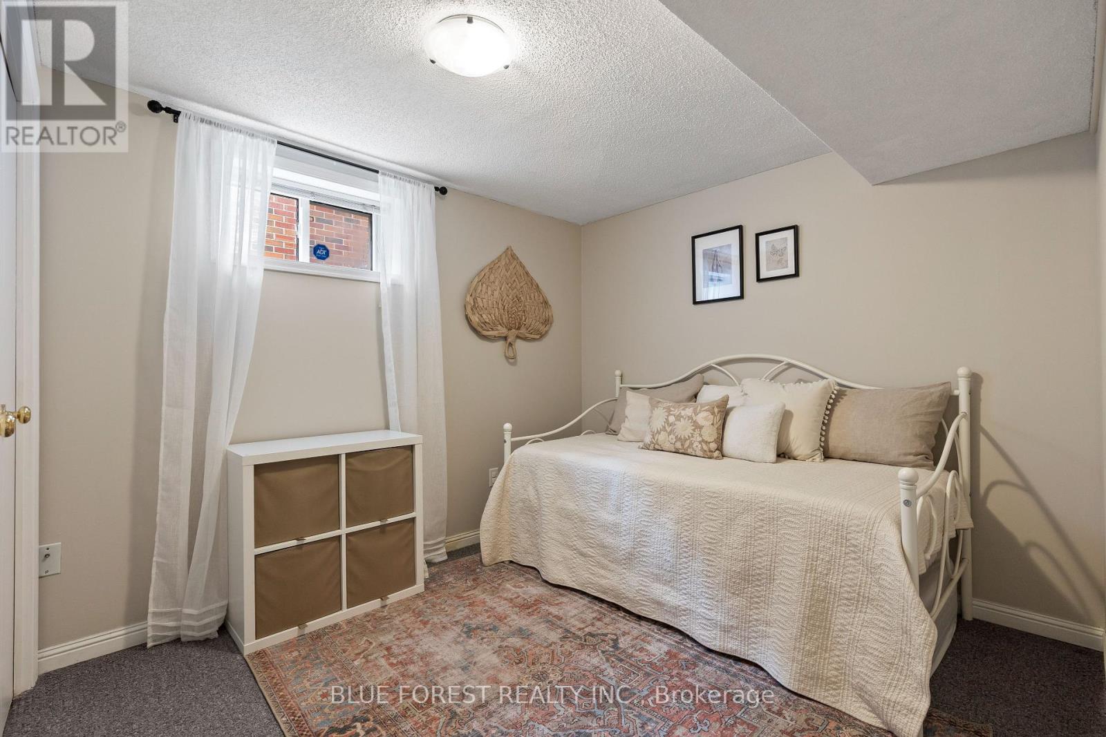 325 Emery Street E, London South, Ontario  N6C 2E4 - Photo 24 - X12878514