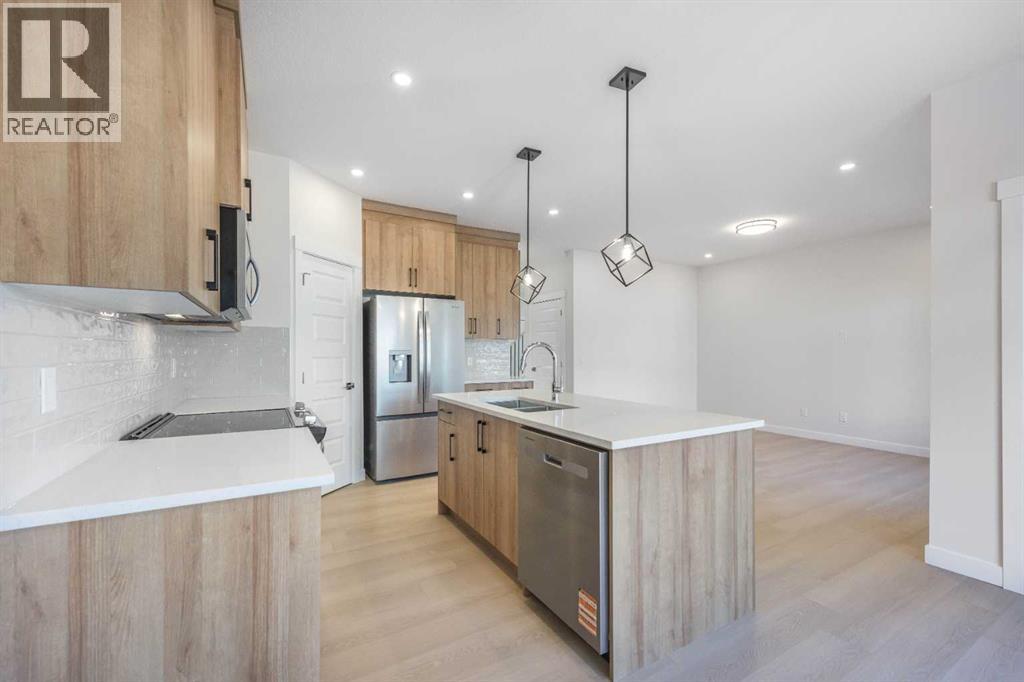 126 Sandpiper Bend, Chestermere, Alberta  T1X 2S8 - Photo 5 - A2292958