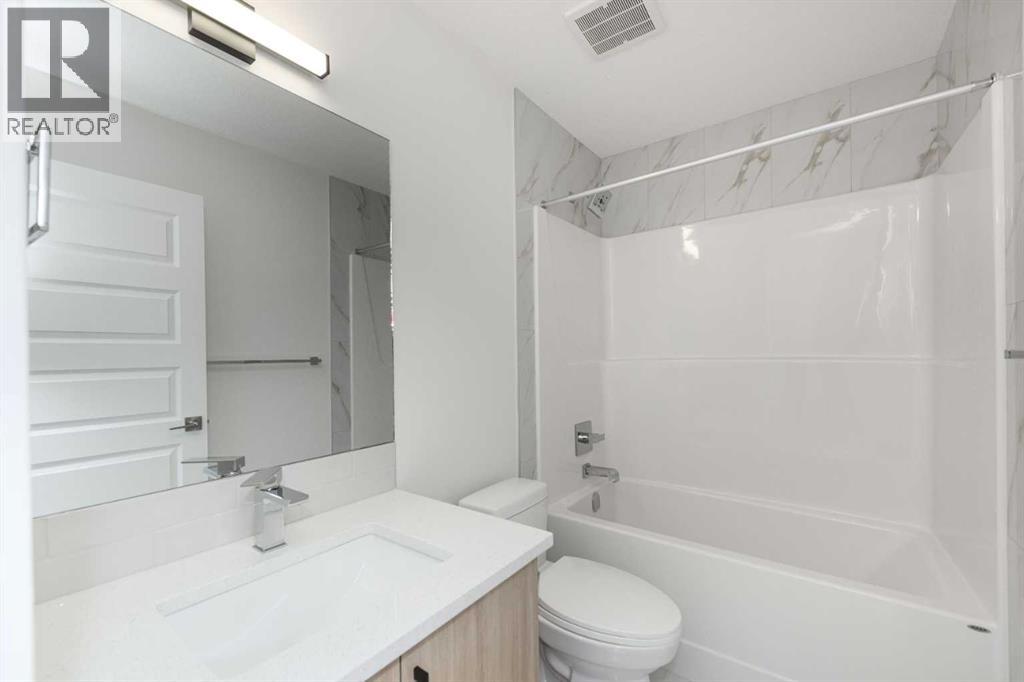 122 Sandpiper Bend, Chestermere, Alberta  T1X 2S8 - Photo 33 - A2292925