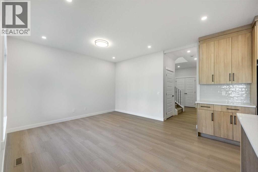 122 Sandpiper Bend, Chestermere, Alberta  T1X 2S8 - Photo 7 - A2292925