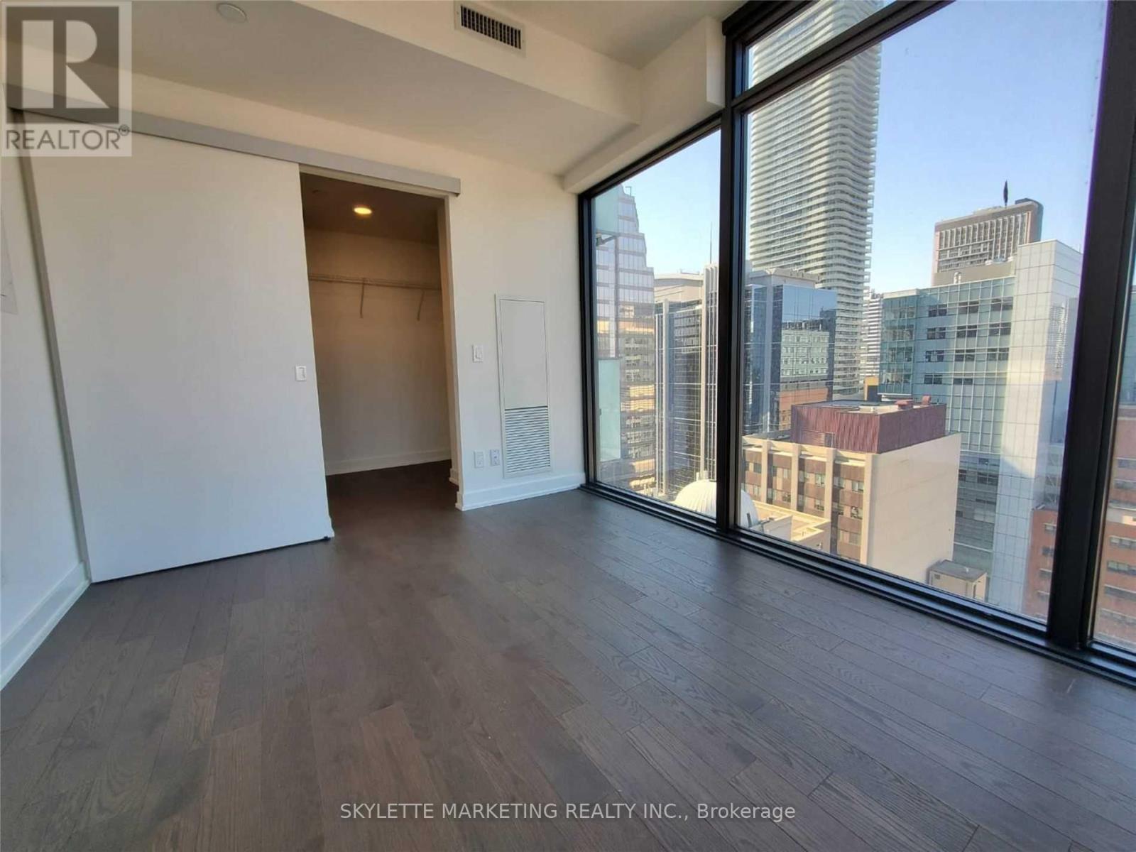 1917 - 25 Richmond Street E, Toronto, Ontario  M5C 0A6 - Photo 7 - C12878544