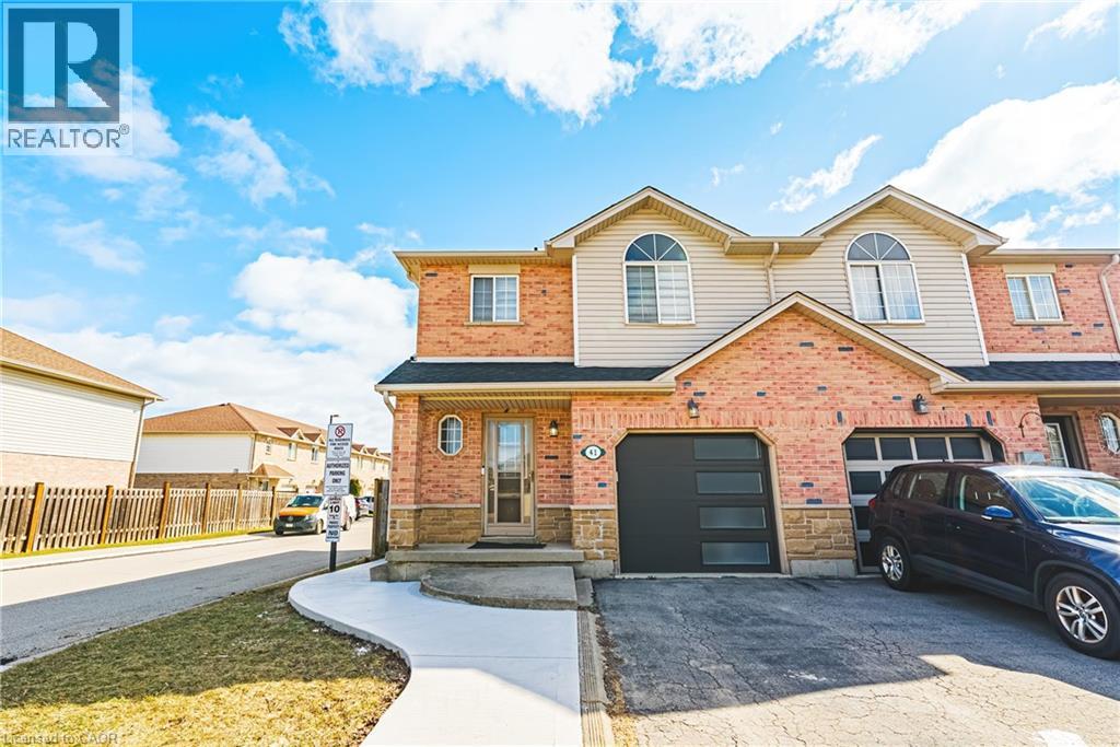 41 PINEWOODS Drive, Stoney Creek, Ontario