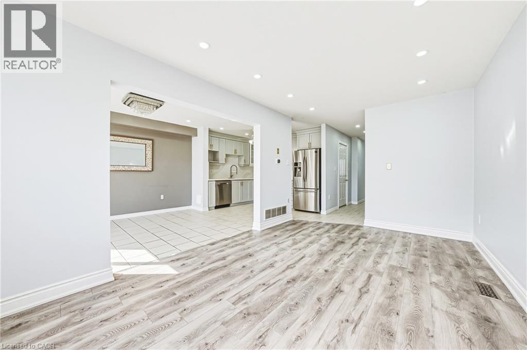 41 Pinewoods Drive, Stoney Creek, Ontario  L8J 3V2 - Photo 7 - 40810013