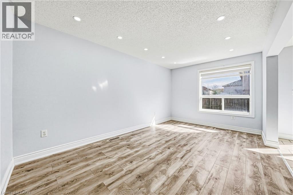 41 Pinewoods Drive, Stoney Creek, Ontario  L8J 3V2 - Photo 9 - 40810013