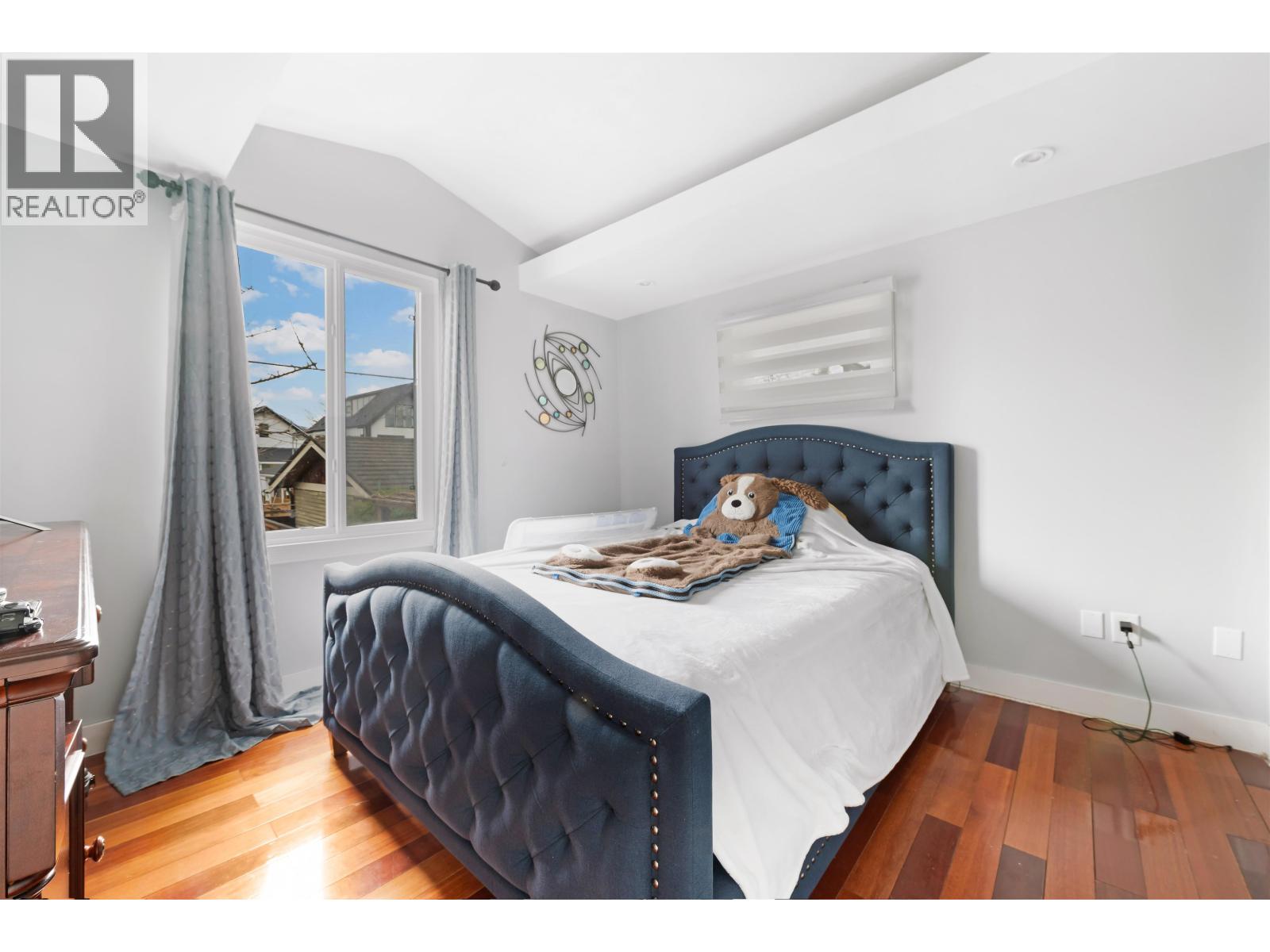 2675 Dundas Street, Vancouver, British Columbia  V5K 1R1 - Photo 11 - R3099420