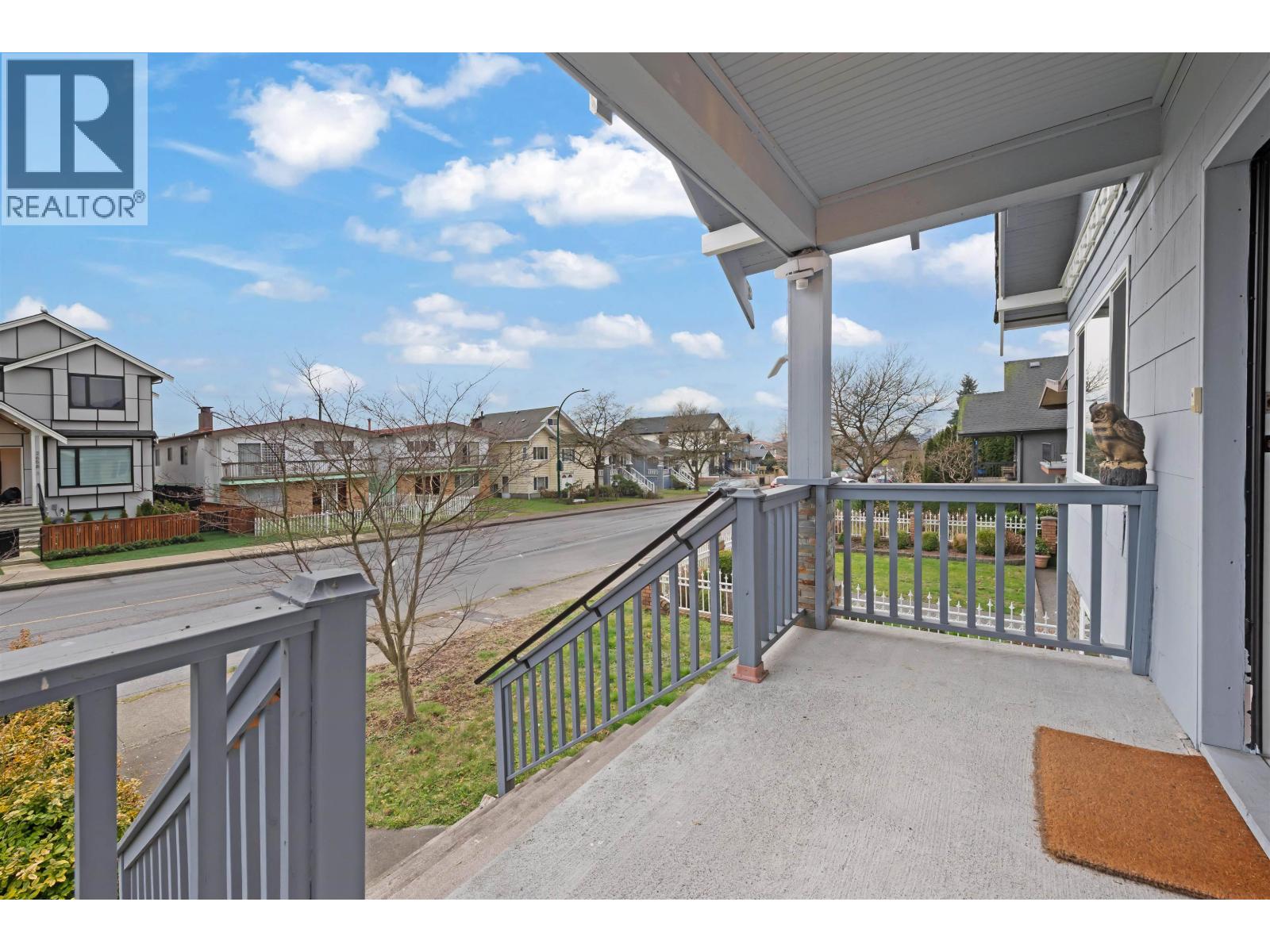 2675 Dundas Street, Vancouver, British Columbia  V5K 1R1 - Photo 3 - R3099420