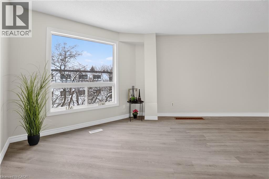 60 Elmsdale Drive Unit# 66, Kitchener, Ontario  N2E 2G4 - Photo 12 - 40802348