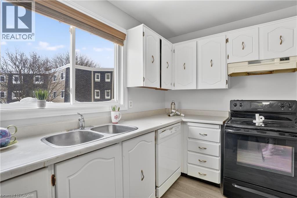 60 Elmsdale Drive Unit# 66, Kitchener, Ontario  N2E 2G4 - Photo 19 - 40802348