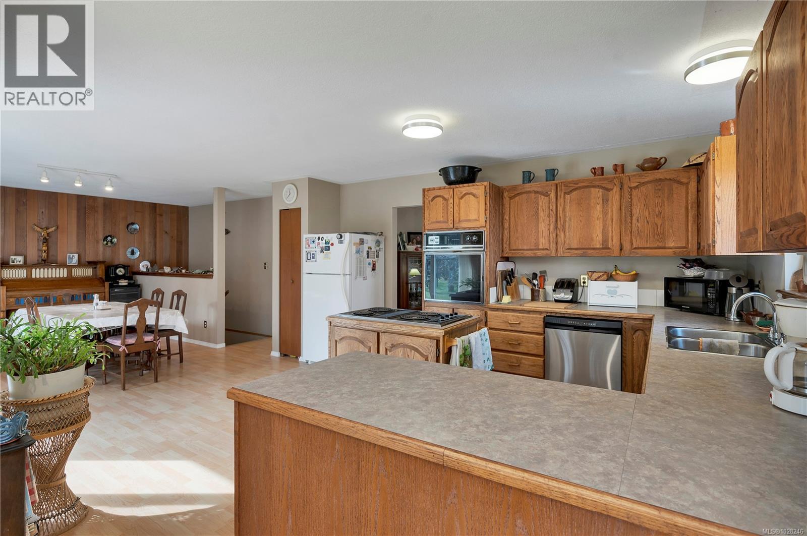 8906 Mclarey Ave, Black Creek, British Columbia  V9J 1A3 - Photo 8 - 1028246