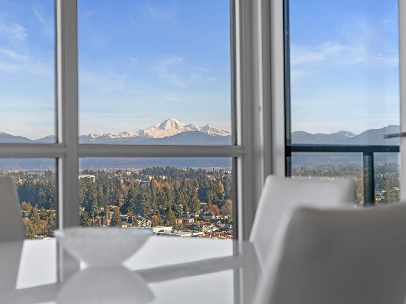 2304 2180 Gladwin Road, Abbotsford, British Columbia  V2S 0H4 - Photo 3 - R3099424