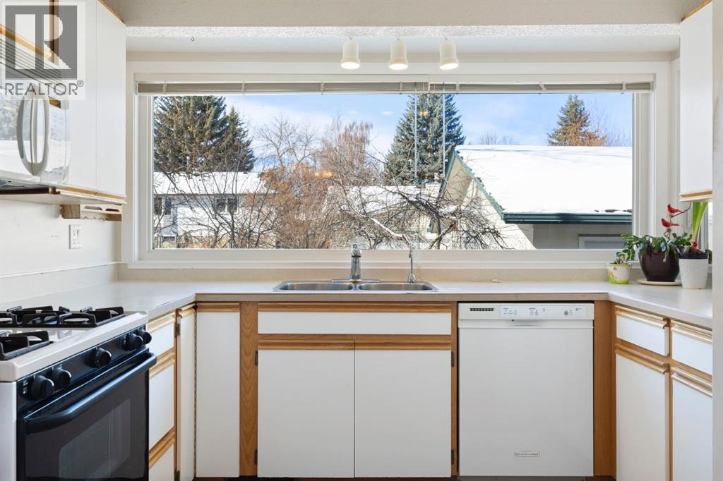 115 Midvalley Place Se, Calgary, Alberta  t2x 1k3 - Photo 13 - A2292940