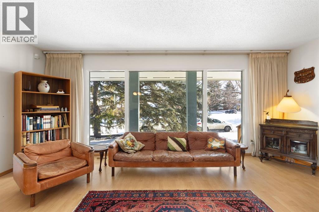 115 Midvalley Place Se, Calgary, Alberta  t2x 1k3 - Photo 6 - A2292940