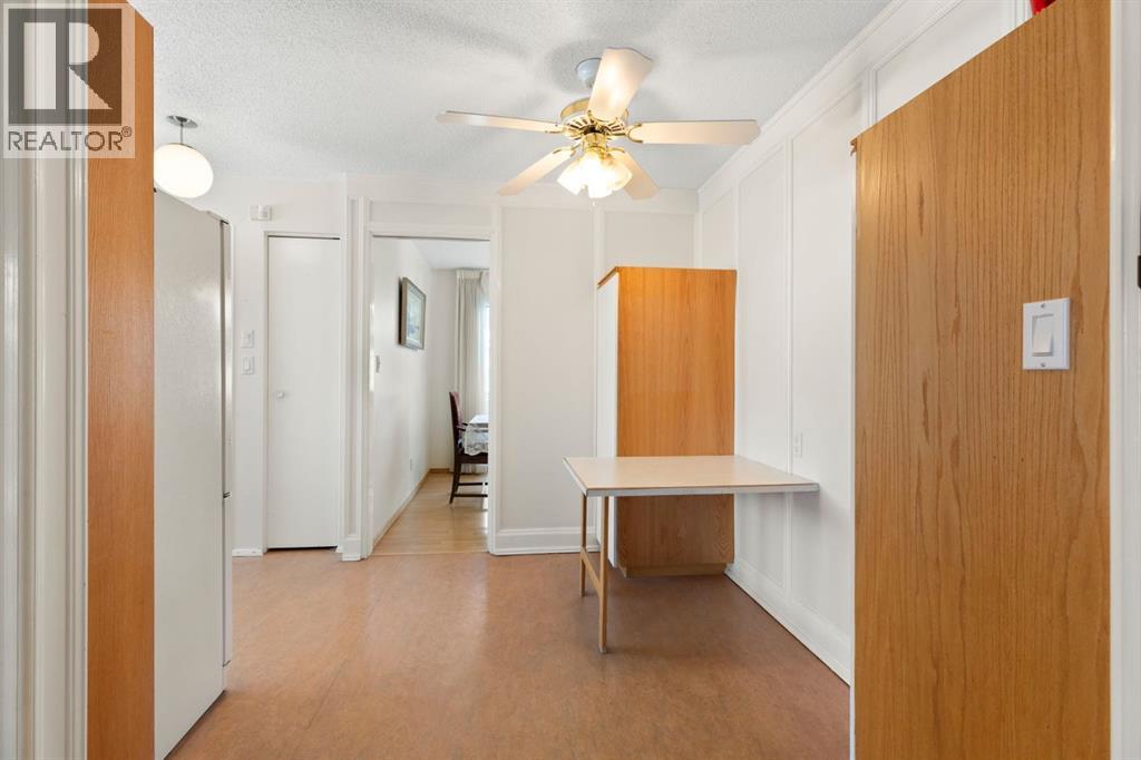 115 Midvalley Place Se, Calgary, Alberta  t2x 1k3 - Photo 10 - A2292940