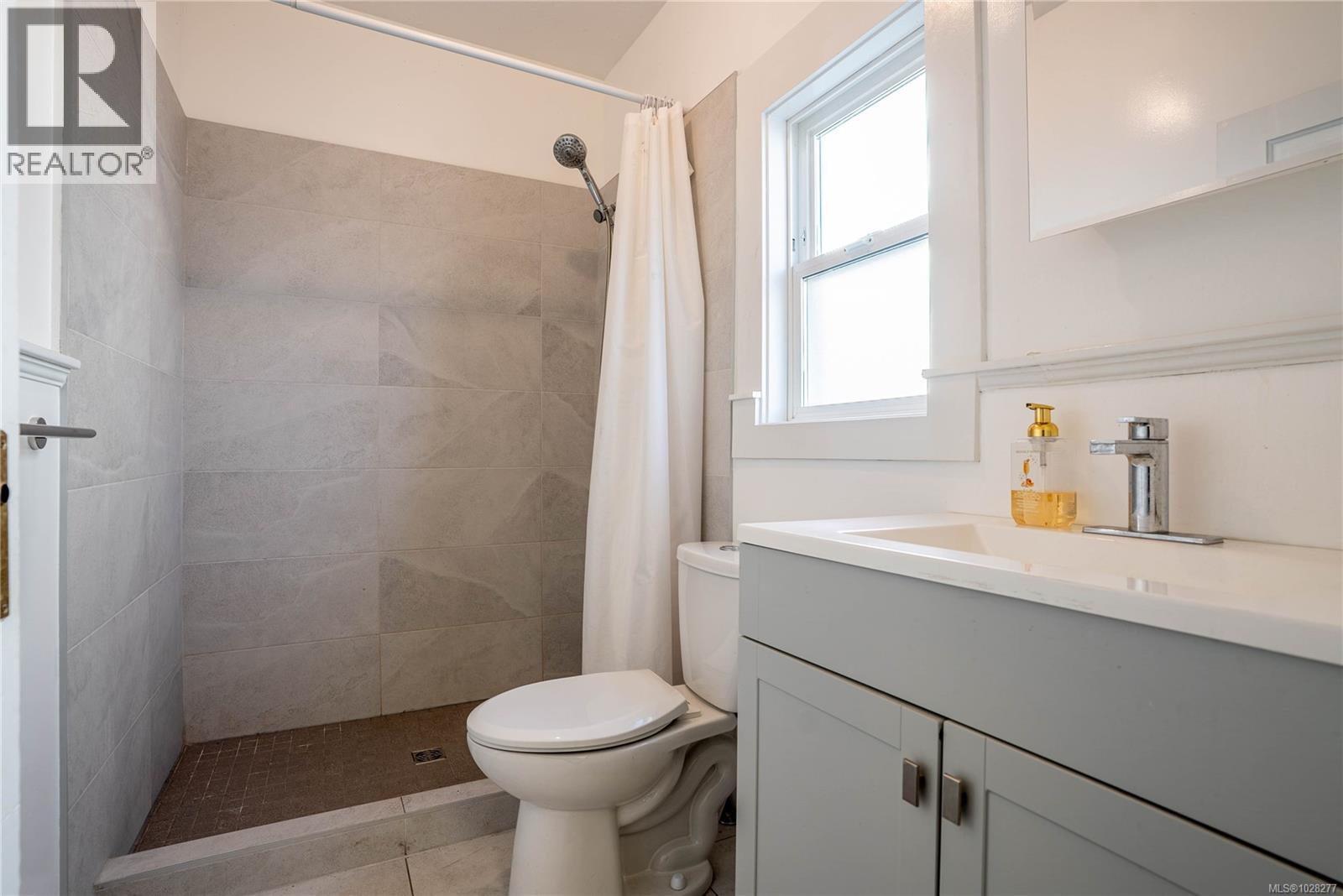 418 Alpha Terr, Victoria, British Columbia  V8Z 1B6 - Photo 17 - 1028277