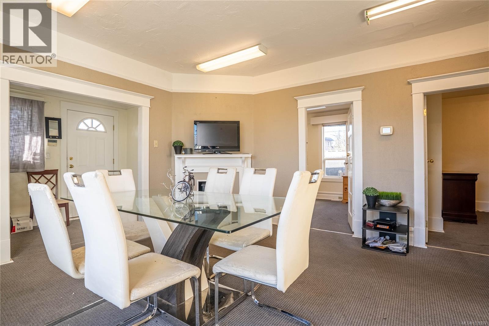 418 Alpha Terr, Victoria, British Columbia  V8Z 1B6 - Photo 4 - 1028277