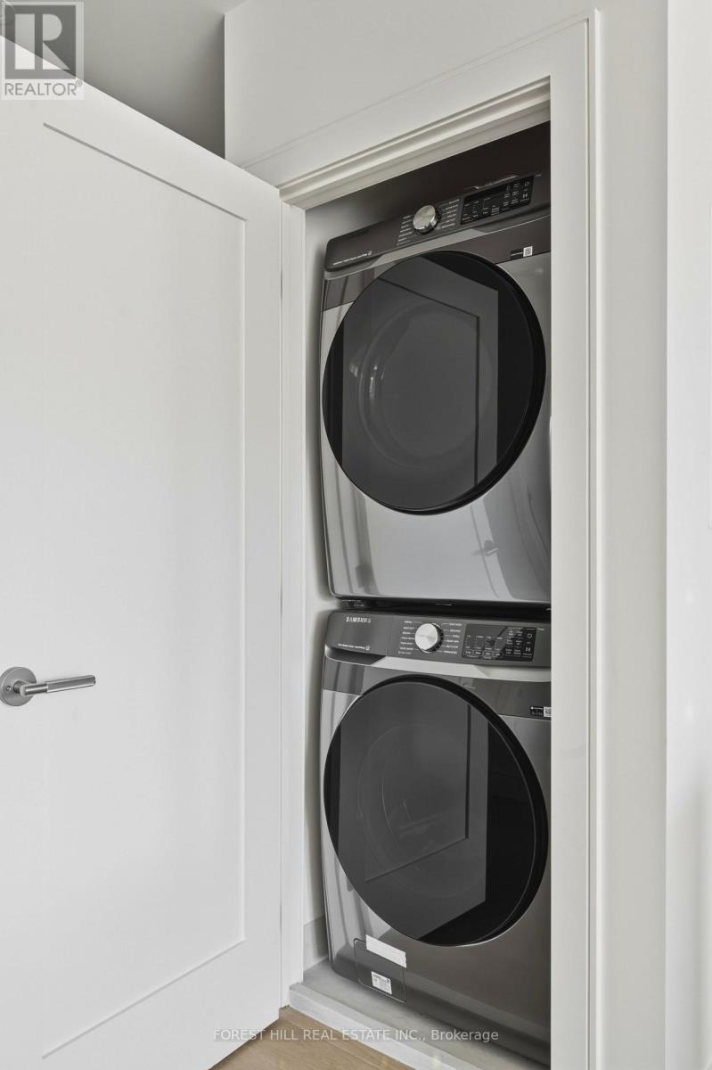 Upper - 250 Hallam Street, Toronto, Ontario  M6H 1Y1 - Photo 14 - W12878526