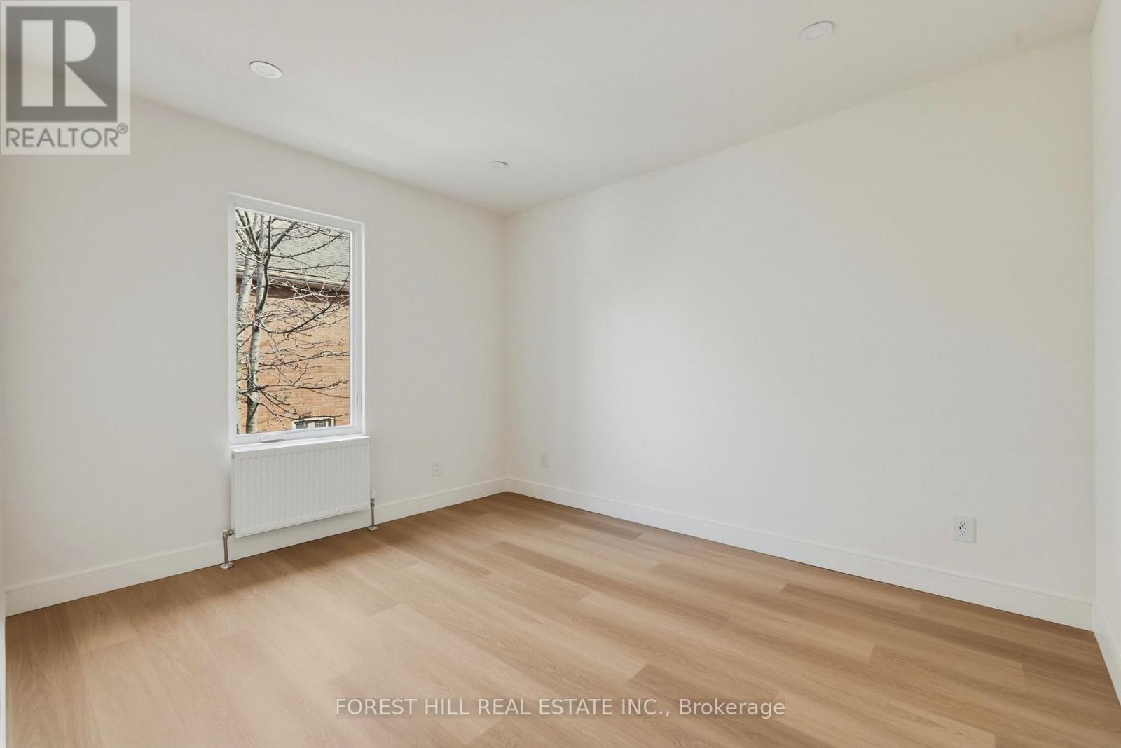 Upper - 250 Hallam Street, Toronto, Ontario  M6H 1Y1 - Photo 15 - W12878526