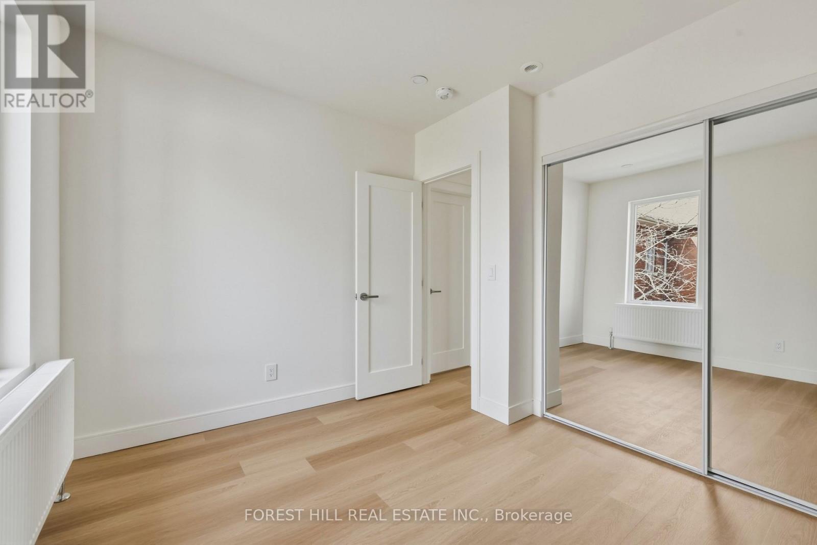Upper - 250 Hallam Street, Toronto, Ontario  M6H 1Y1 - Photo 18 - W12878526