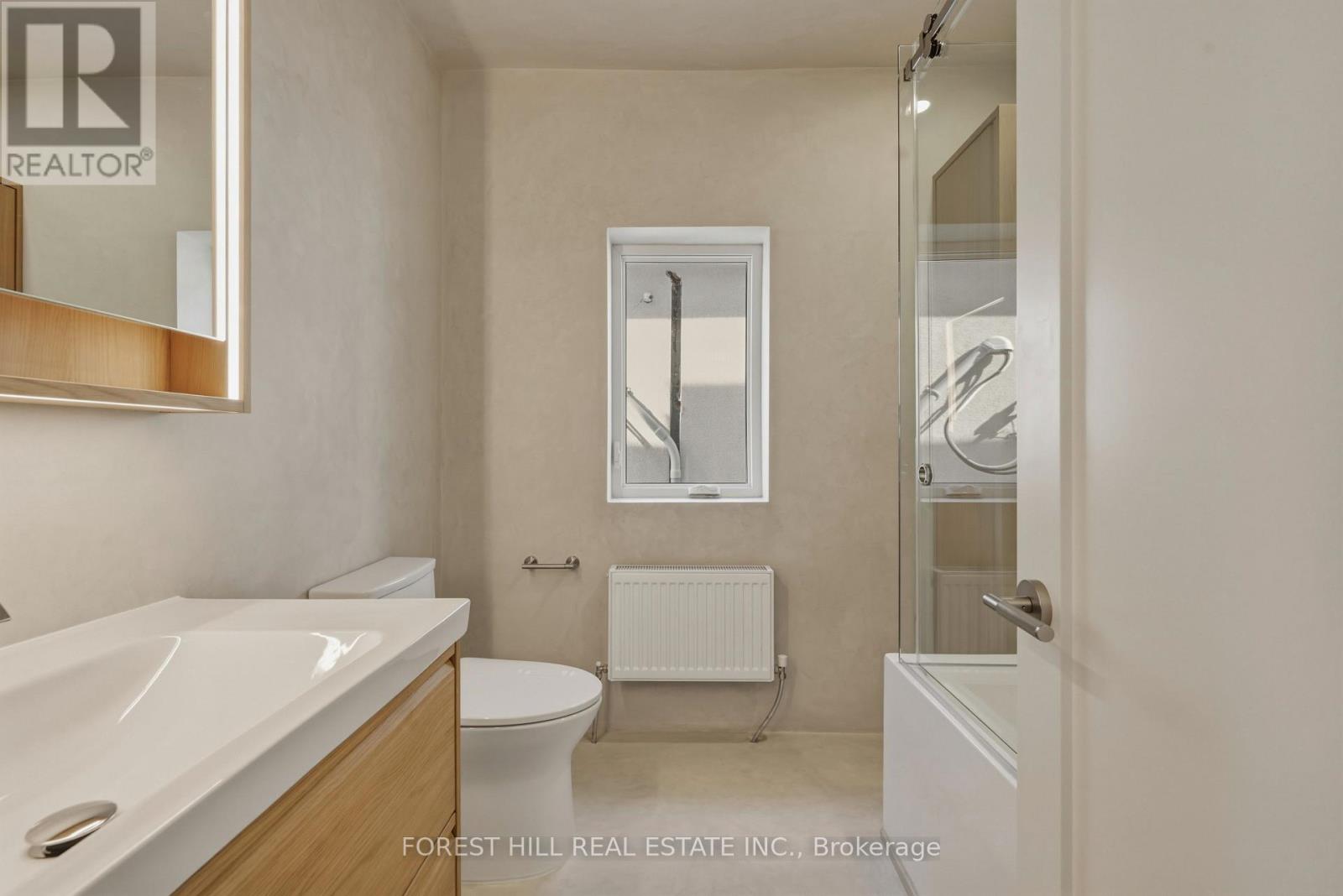 Upper - 250 Hallam Street, Toronto, Ontario  M6H 1Y1 - Photo 20 - W12878526