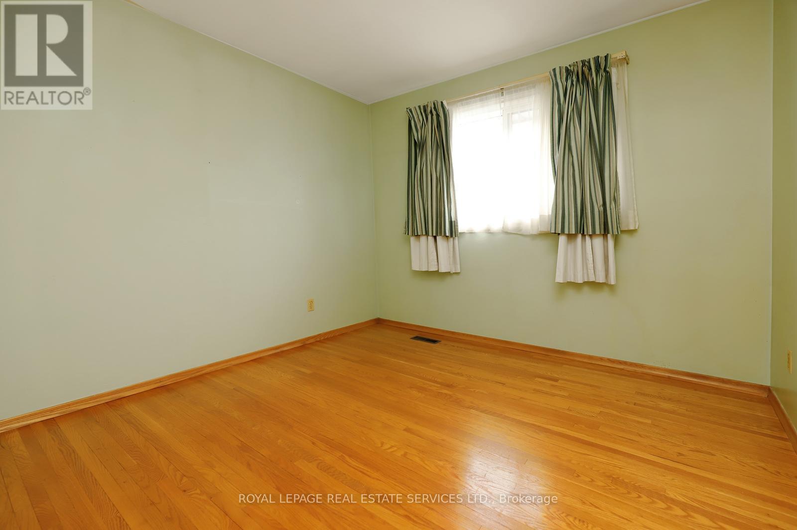 2671 Homelands Drive, Mississauga, Ontario  L5K 1H7 - Photo 16 - W12878528