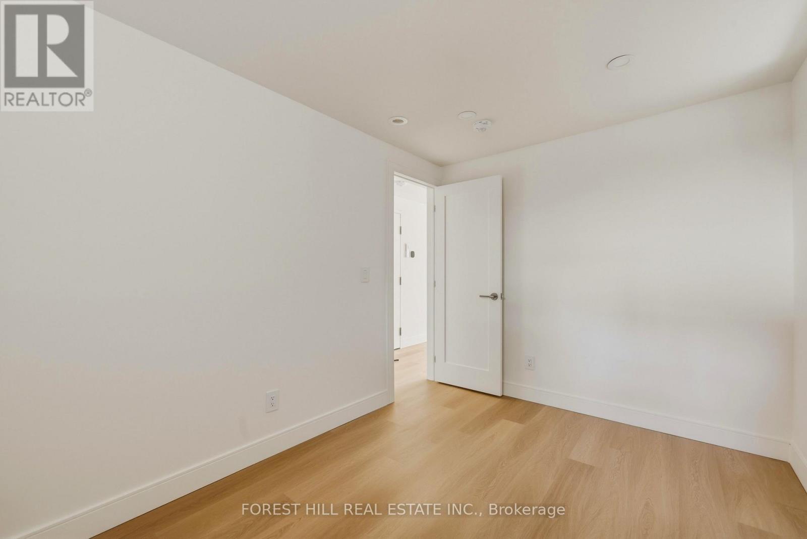 Lower - 250 Hallam Street, Toronto, Ontario  M6H 1Y1 - Photo 14 - W12878548