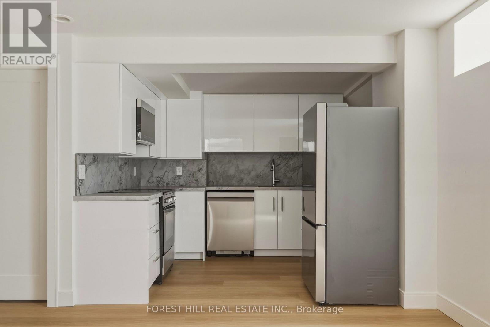 Lower - 250 Hallam Street, Toronto, Ontario  M6H 1Y1 - Photo 3 - W12878548