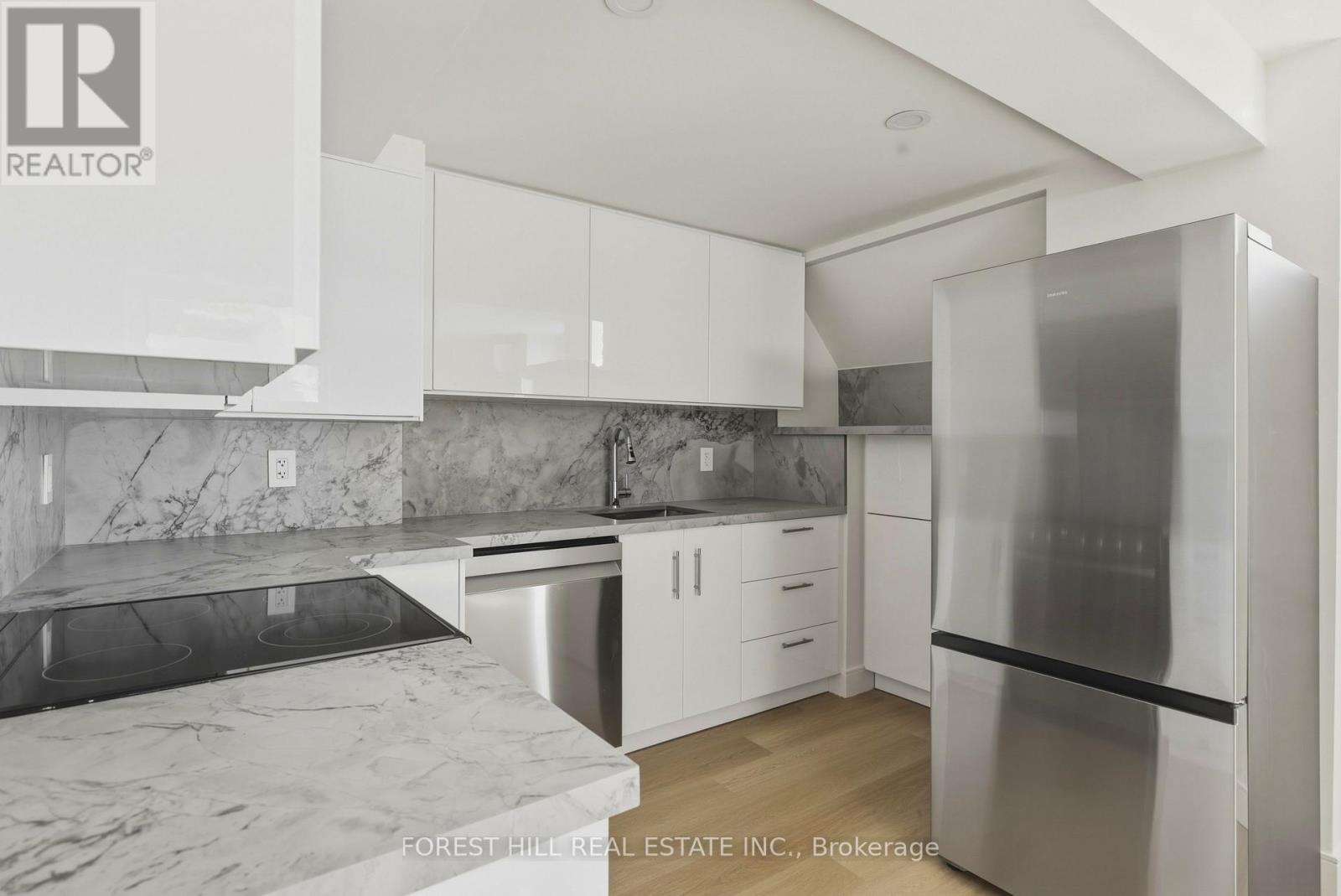 Lower - 250 Hallam Street, Toronto, Ontario  M6H 1Y1 - Photo 5 - W12878548