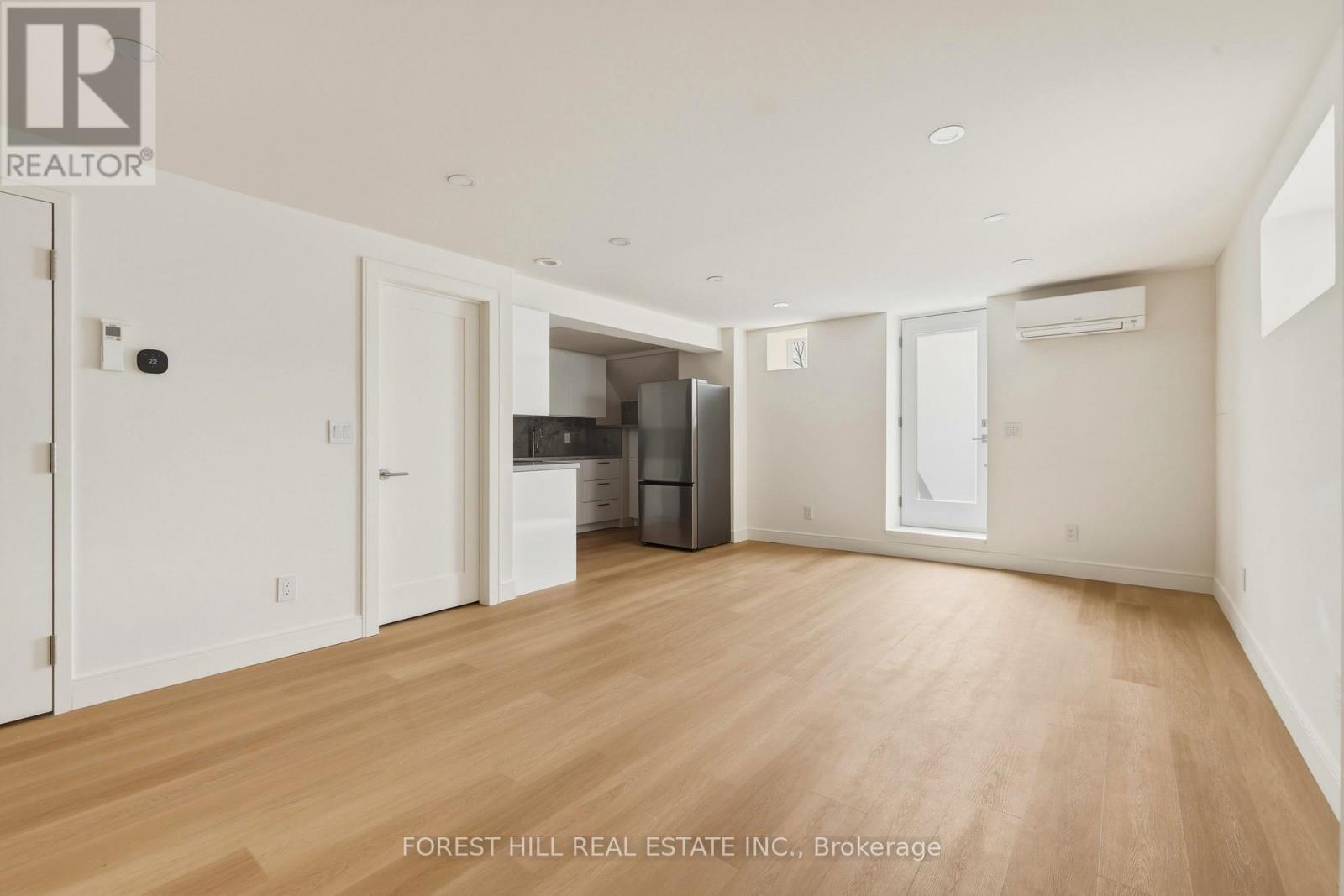 Lower - 250 Hallam Street, Toronto, Ontario  M6H 1Y1 - Photo 9 - W12878548