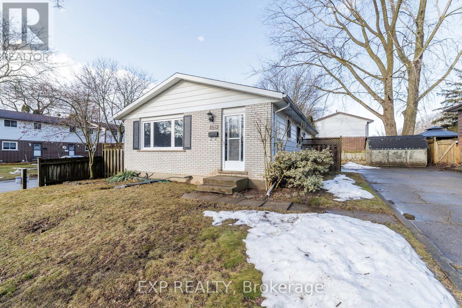3312 Addison Avenue, Niagara Falls, Ontario  L2J 3L1 - Photo 2 - X12825982