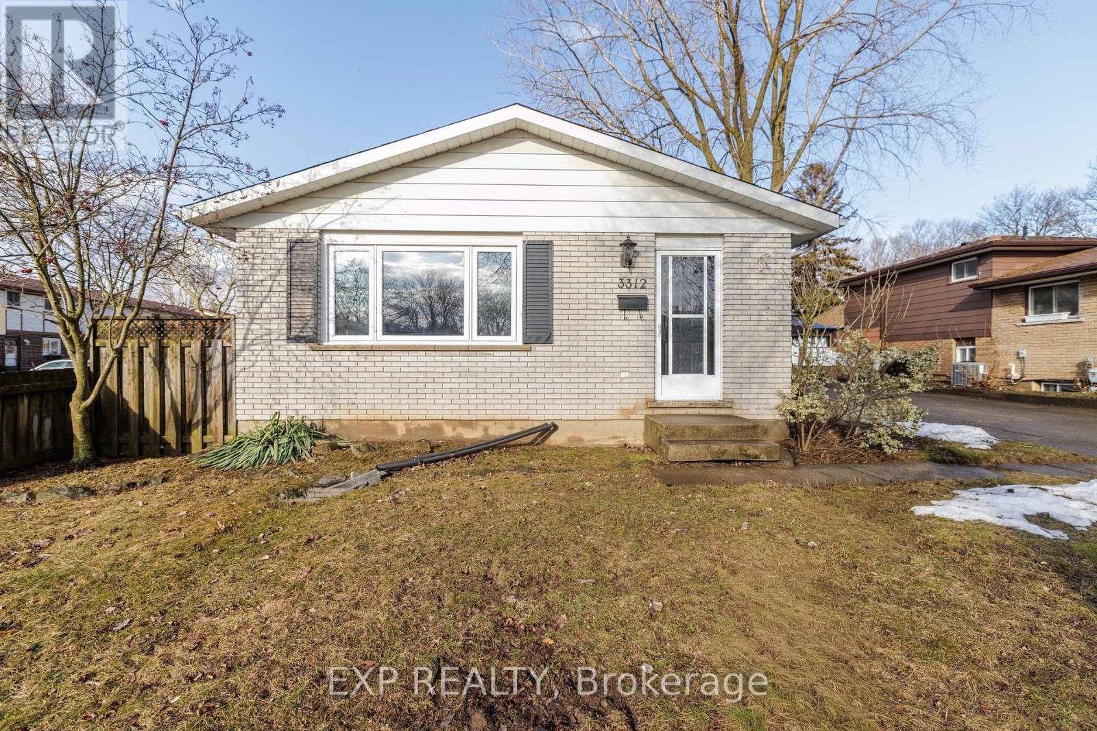 3312 Addison Avenue, Niagara Falls, Ontario  L2J 3L1 - Photo 3 - X12825982