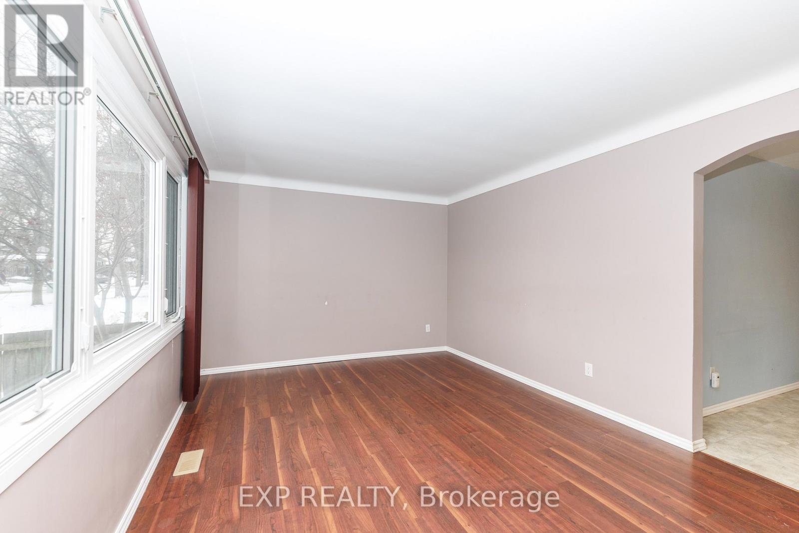 3312 Addison Avenue, Niagara Falls, Ontario  L2J 3L1 - Photo 7 - X12825982