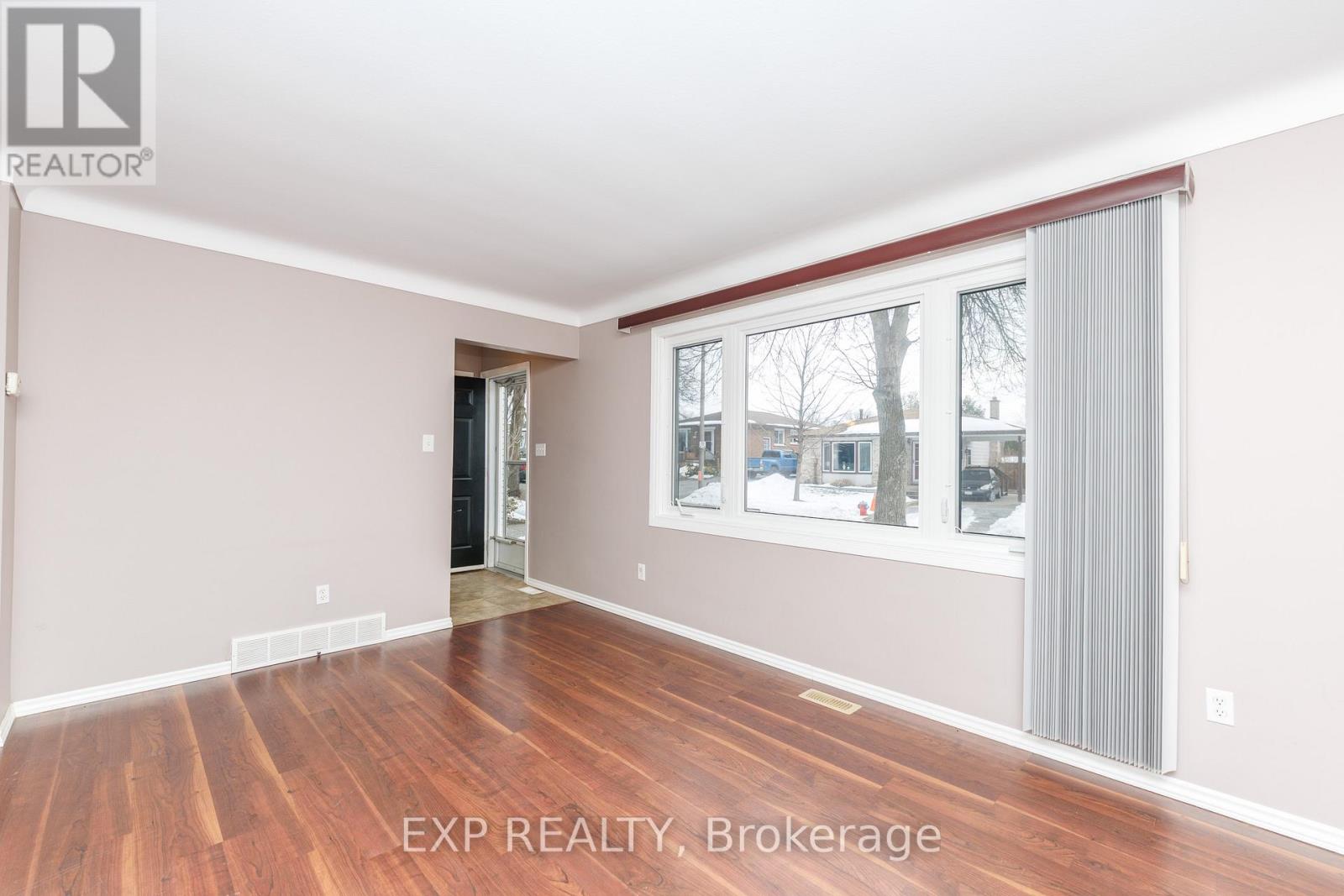 3312 Addison Avenue, Niagara Falls, Ontario  L2J 3L1 - Photo 9 - X12825982