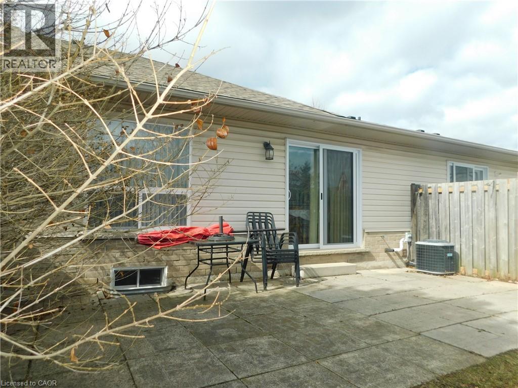 24 Kenyon Crescent Unit# 15, Grimsby, Ontario  L3M 5S4 - Photo 15 - 40811394