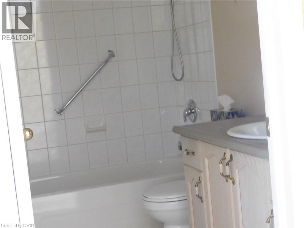 24 Kenyon Crescent Unit# 15, Grimsby, Ontario  L3M 5S4 - Photo 7 - 40811394