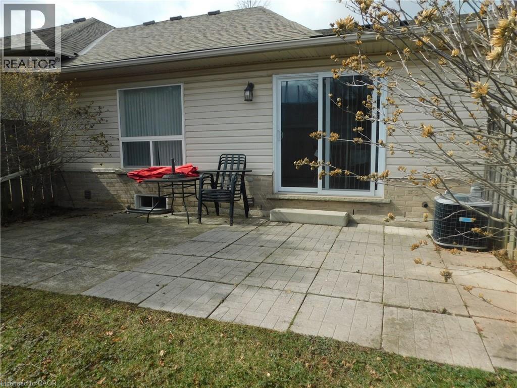 24 Kenyon Crescent Unit# 15, Grimsby, Ontario  L3M 5S4 - Photo 14 - 40811394